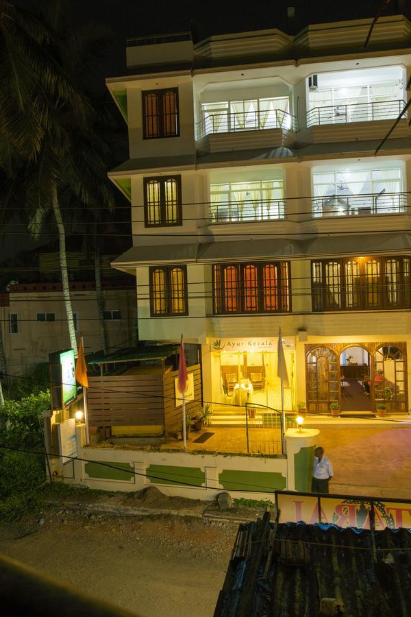 Surya Beach Resort Kovalam Exteriér fotografie
